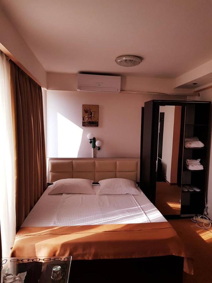 Asia Hotel Târgu Jiu Extérieur photo