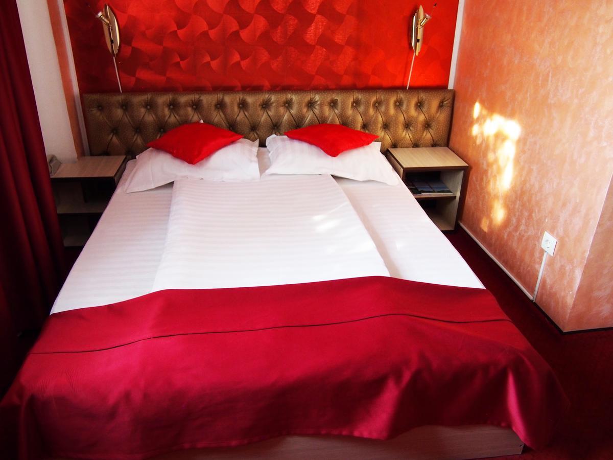 Asia Hotel Târgu Jiu Extérieur photo