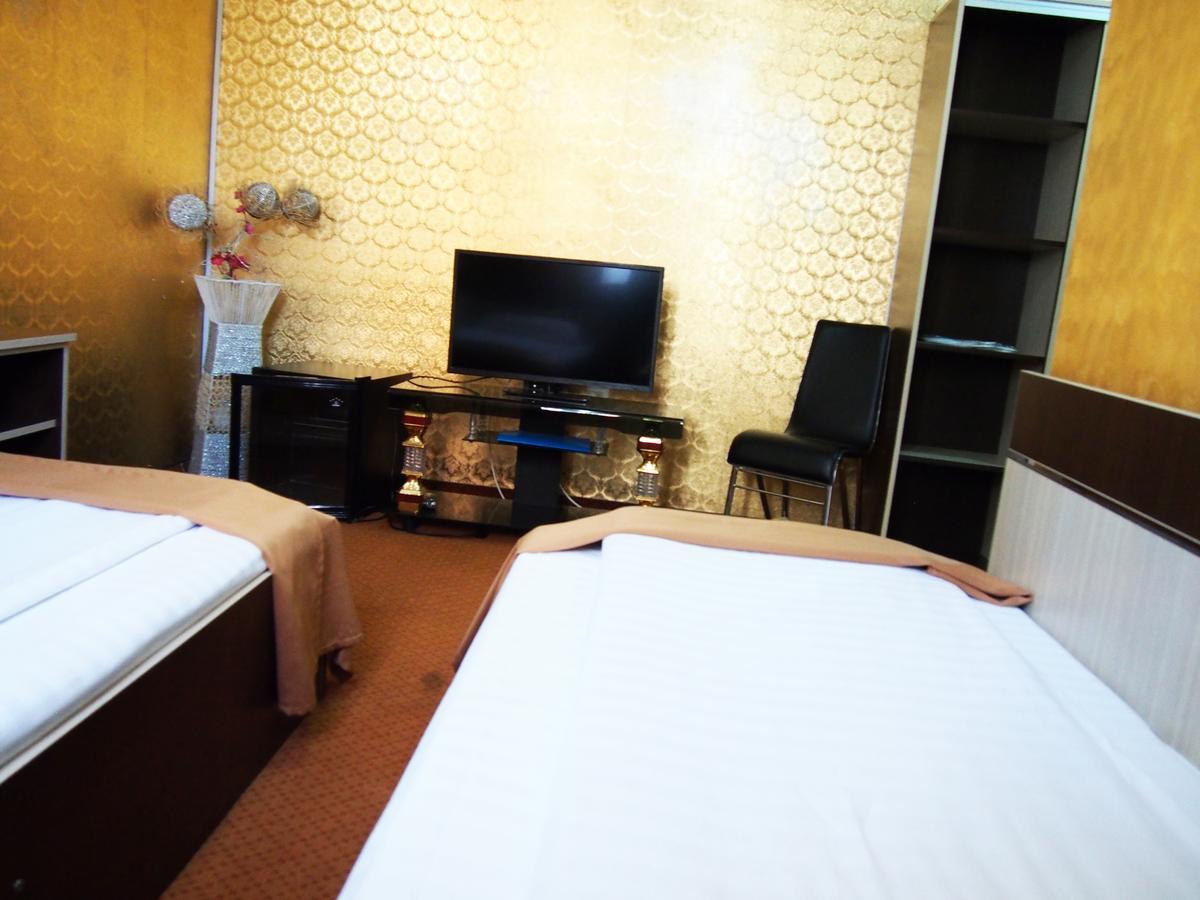 Asia Hotel Târgu Jiu Extérieur photo