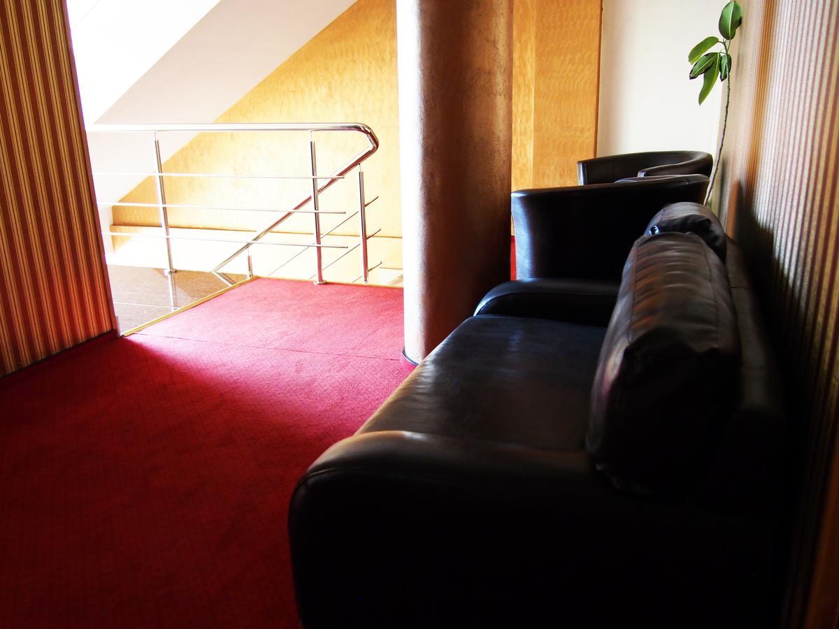 Asia Hotel Târgu Jiu Extérieur photo