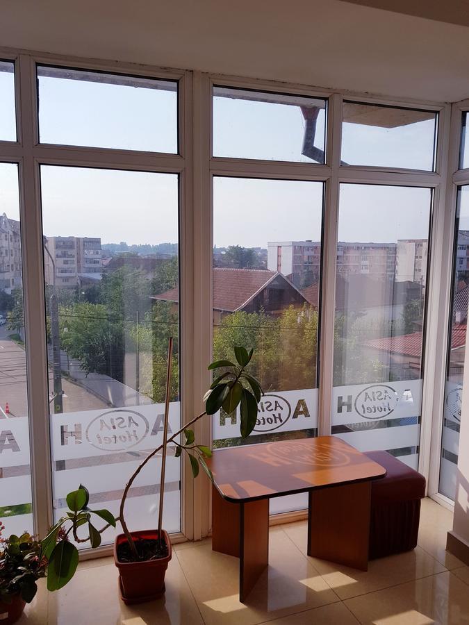 Asia Hotel Târgu Jiu Extérieur photo